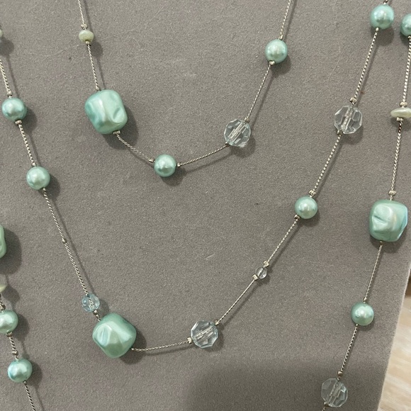 💙Vintage pearls and clear stones necklace - Picture 2 of 2